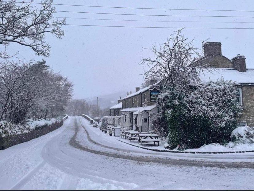 The Bridge Inn Reeth Bagian luar foto