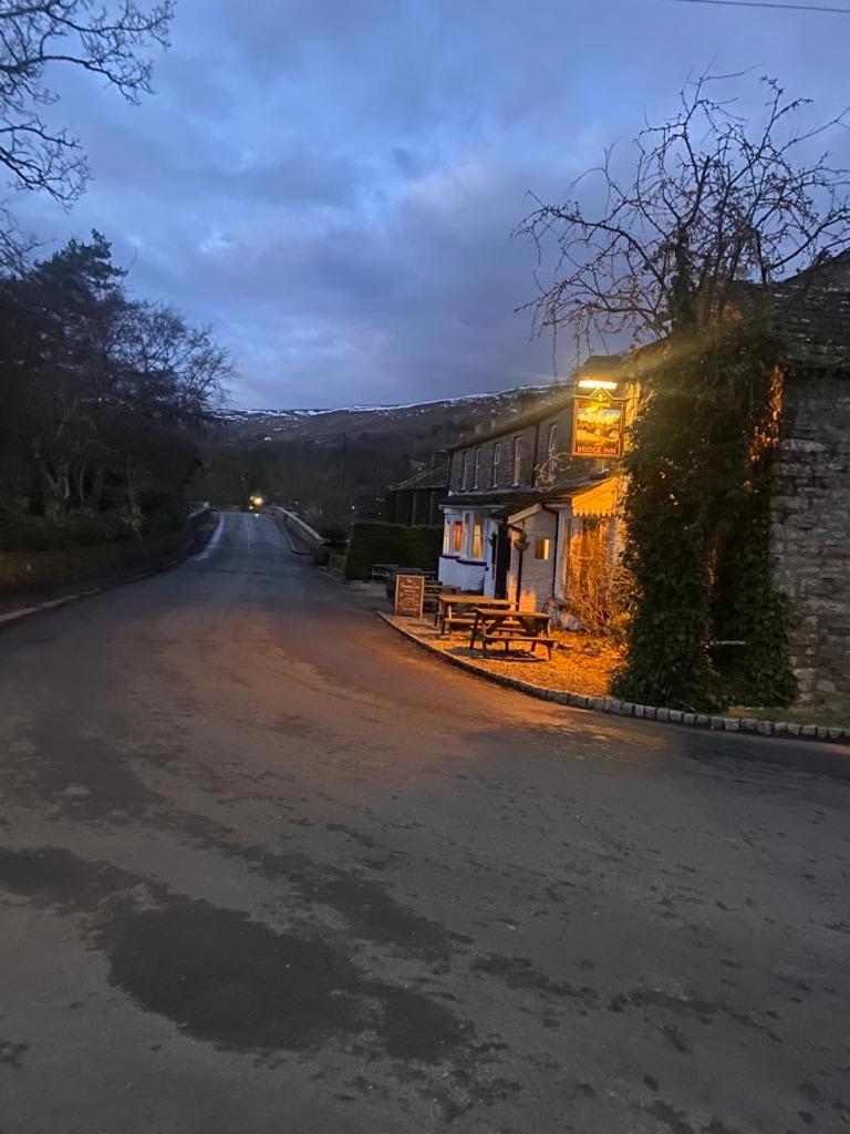 The Bridge Inn Reeth Bagian luar foto