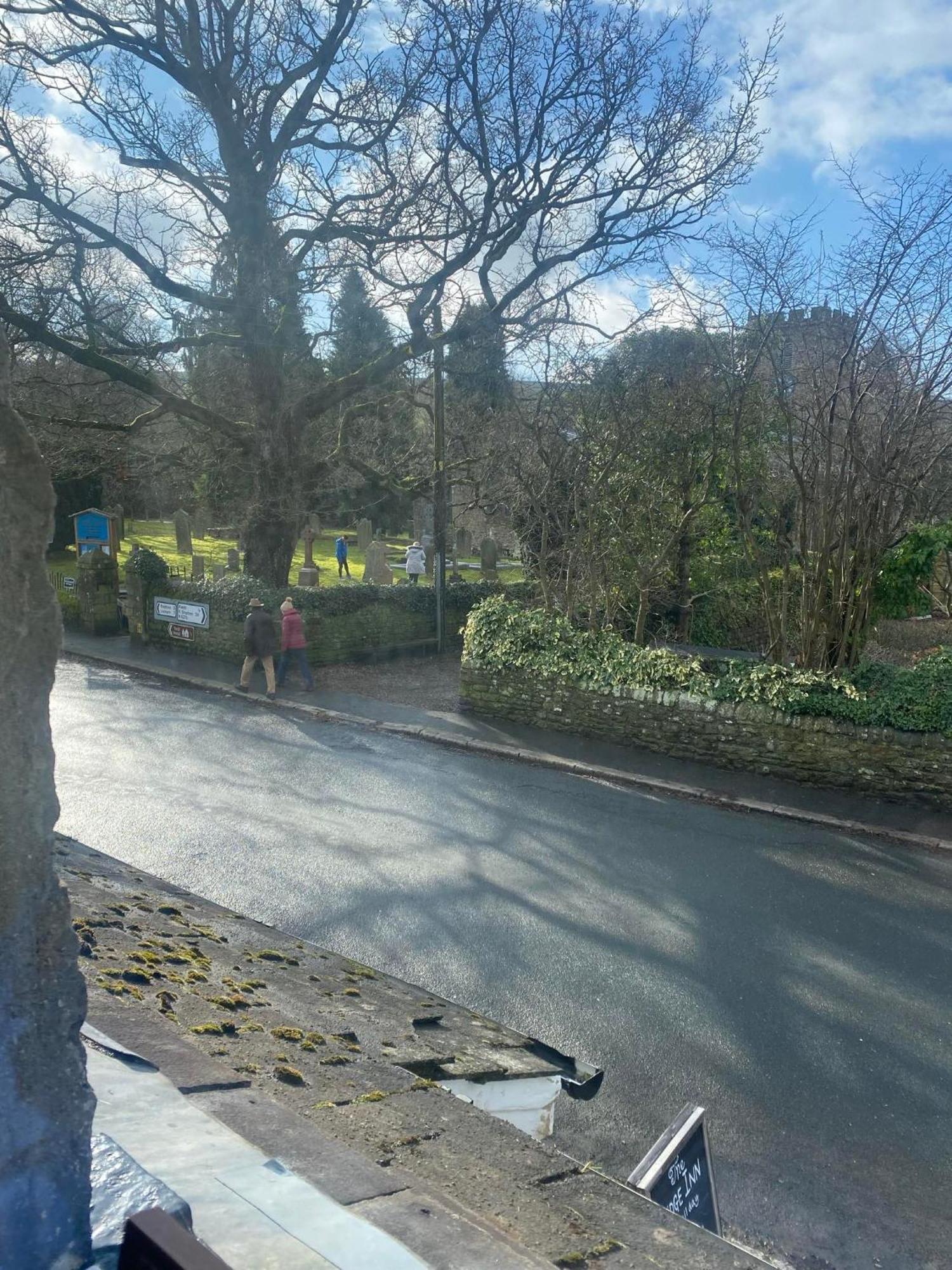 The Bridge Inn Reeth Bagian luar foto